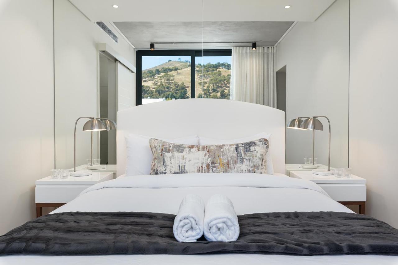 The Docklands Luxury *