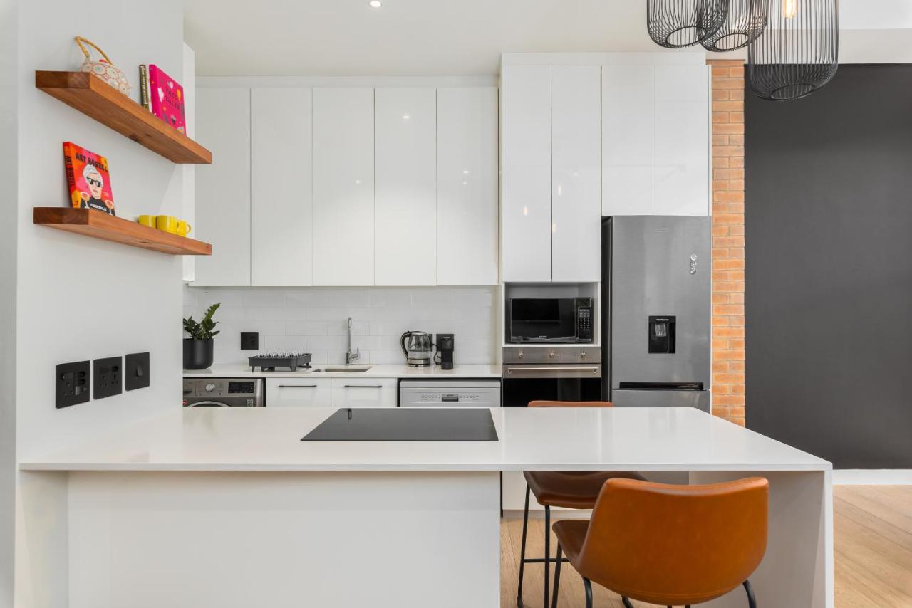 The Docklands Luxury Apartment *