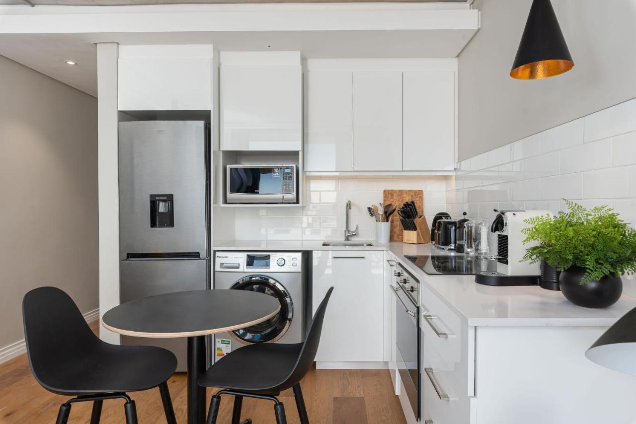 The Docklands Luxury Apartment