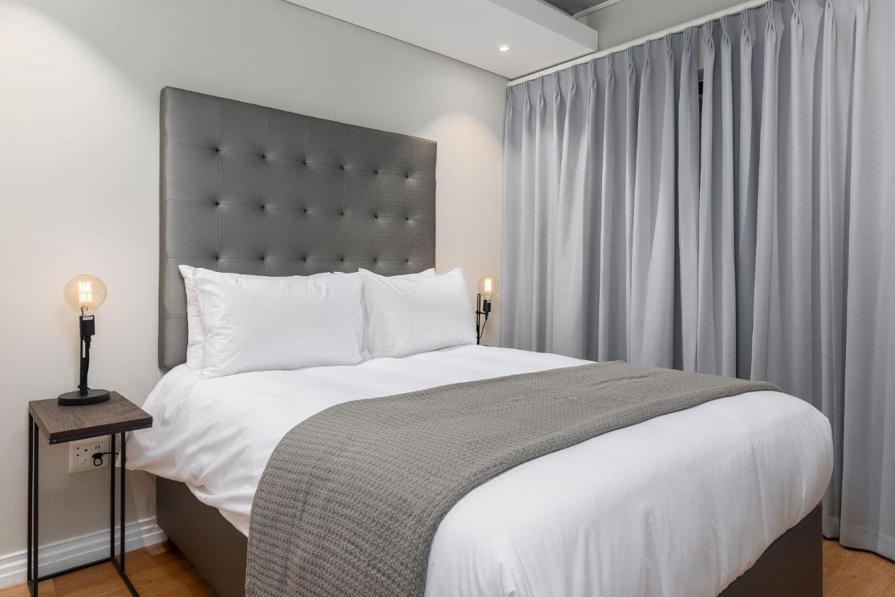 The Docklands Luxury Apartment
